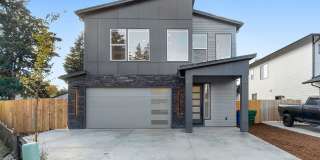 Newer Construction 3 Bedroom in a Cul-de-sac Gallery 1