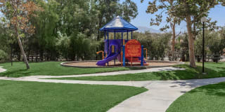 Riverpark apartment homes Gallery 16