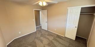 Beautiful 4Bed/3Bath/2Car home located within the Iron Mountain Ranch Community Gallery 27