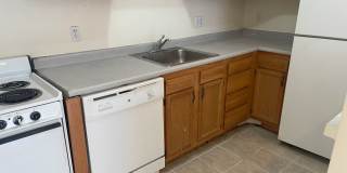 Clean , Modern and very spacious 2ed.  Dishwasher, Laundry, parking Ava, Now or 9.1 Gallery 3