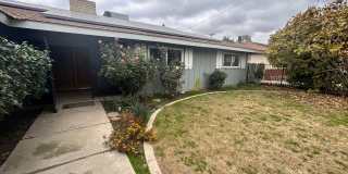 Entertainers Paradise in SW Bakersfield 3 Bed/3 Bath w/ Pool, Solar & Deposit Alternative Option Entertainers Paradise in SW Bakersfield 3 Bed/3 Bath w/ Pool, Solar & Deposit Alternative Option Gallery 1