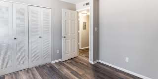 Pickwick Farms Apartments Gallery 16