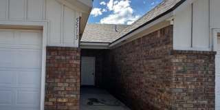 5513 Itasca Street Gallery 1