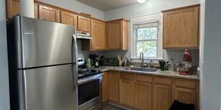 Beautiful 1 bed/1 bath near Duke utilities included and off street parking! Gallery 3