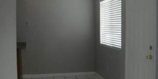 2 BEDROOM 1 BATH UPSTIARS UNIT WITH BALCONY FRONT AND BACK Gallery 10