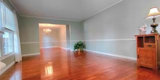 874 Hollyridge Drive Gallery 5