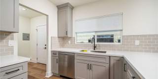 1946 Corson Street Gallery 11