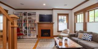 4519 N Sacramento Avenue Gallery 2