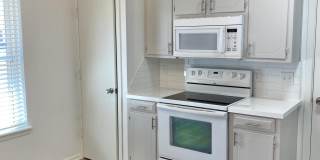 2128 74th Street Gallery 4