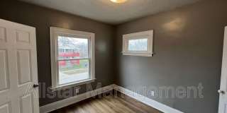 10006 Lamontier Avenue Gallery 11