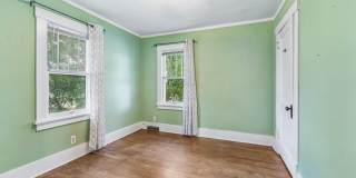 Charming 3-Bedroom Home Near Fontenelle Park Gallery 12
