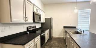 Overton Square Flat Now Available for lease @ 78 N. Rembert! Gallery 4