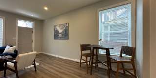 Newly Renovated 2 Bed, 2.5 Bath Furnished Home in Columbus Gallery 10