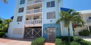 335 Collins Avenue unit: 403 Gallery 1