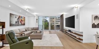 10433 Wilshire Boulevard Gallery 1