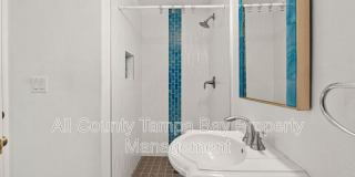 2725 N Myrtle Ave Gallery 14