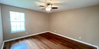 Spacious 4 Bed 3 Bath Home w FULLY FENCED YARD for Rent! Gallery 43