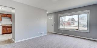 547 S Hawthorne Street Gallery 14