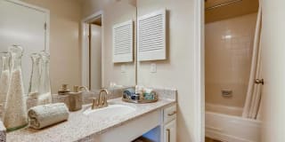 Creole on Yorktown Gallery 8