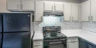 Peaks at Los Ranchos Gallery 15