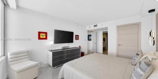 400 S Pointe Dr Gallery 18
