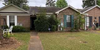 Attached Single Level 3 bedroom 2 bath Gallery 1