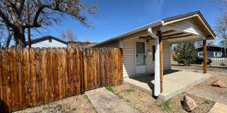 Charming 2 bedroom House Gallery 16