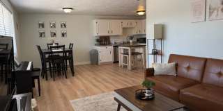 Cozy & Convenient 2 Bedroom Home – Single-Level Living Gallery 1