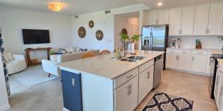 Annual UNFURNISHED or FURNISHED for your convenience: 2 Bedroom 2 Bathroom 2nd Floor Elevator access Condo in Wellen Park with GOLF MEMBERSHIP available! Gallery 13