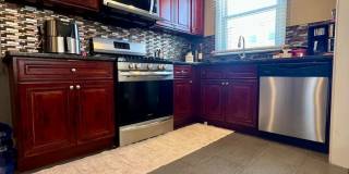 Stunning 3-Bed Twin Home in Lansdowne! Available May 1st! Gallery 13