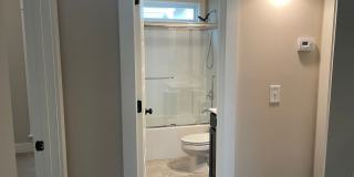 One level home with 2 Car Garage! Gallery 9