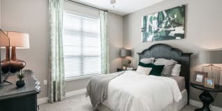 Vintage Foxland Apartments Gallery 10