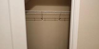Must See Townhome Located in Ponderosa Ridge Gallery 5