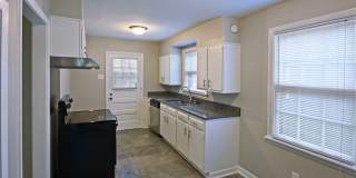 3 Bedroom, 2 Bathroom near Colonial and flamingo Gallery 6