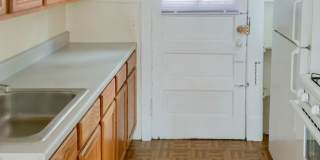 630-38 1/2 W Arlington Gallery 5