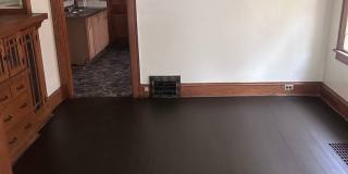 Charming 2-Bedroom Lower Duplex Gallery 7