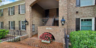 Big and Beautiful 2 Bedroom, 2 Full Bathroom, North Bethesda Condo! Gallery 1