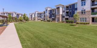 Windsor at Manhattan Gallery 70