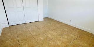 7701 SW 10th Ct Gallery 10