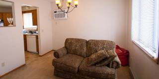 Upstairs condo with garage space in great NW location! Gallery 5
