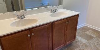 Room in 4 Bedroom Home at Fanning Way Gallery 11