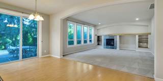 Fabulous 4BD/2.5BTH/2-Car Garage Renaissance Home in Rock Creek / Bethany area Fabulous 4BD/2.5BTH/2-Car Garage Renaissance Home in Rock Creek / Bethany area Gallery 9