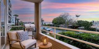 THE BAYSIDE Gallery 13