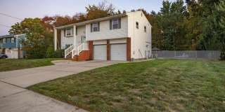 46 CARL SANDBURG Road Gallery 1