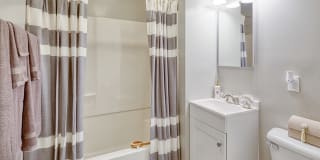 Bondale Apartments Gallery 6