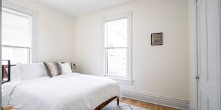 3Bdrm w/ Den  **FREE JULY RENT Gallery 18