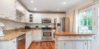 1 Motts Lane Gallery 1