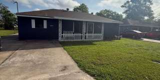 Rental in Groves, Tx Gallery 1