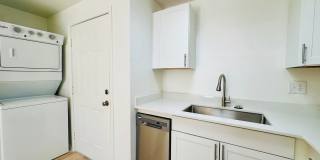 1 and 2 Bedroom Townhomes Near Downtown Tucson! Renovated with Off Street Parking! Gallery 8