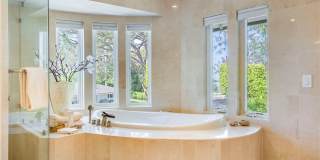 2 Bowie Road Gallery 22